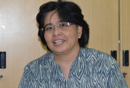 Rosari Saleh, Prof. Dr.